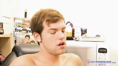 Kelan Carr Giving Preston Ettinger A Blowjob Under His Desk