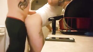 Bareback Quickie Before Dinner with My Amateur Hunk