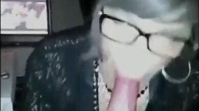 Crossdressing Secretary Gives Amateur Blowjob on Webcam