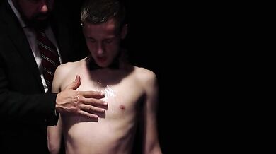 DILF Master fucks his submissive twink